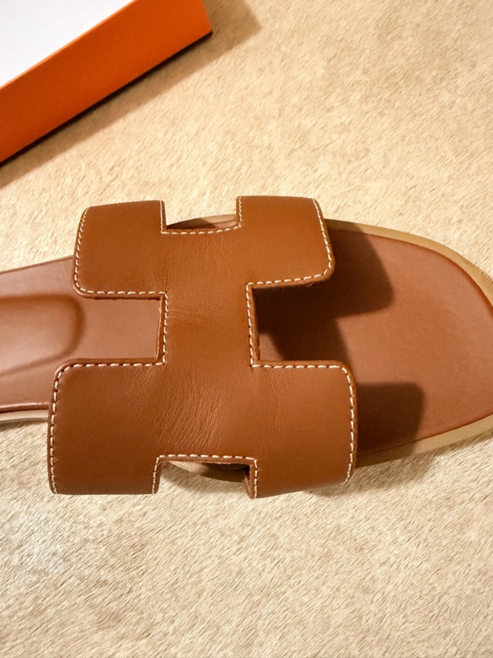 Hermes Oran Authentic 39 Retail 900 - Picture 4 of 12